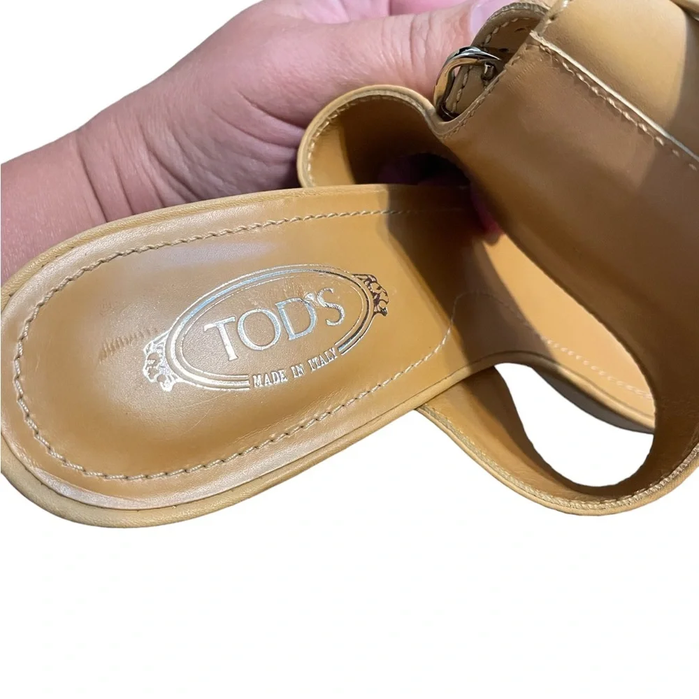 Tod's‎ Vachetta Leather Sophie Bikini Leather Sandal, Size 9, Light Wear